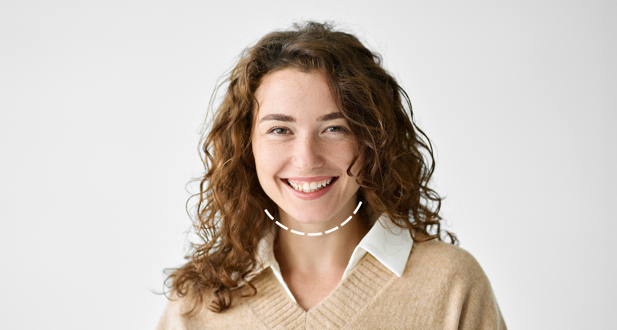 kontur wokół okrągłej twarzy na neutralnym tle