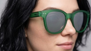 Izipizi Sun #N Green Wygenerowany obraz