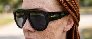 Meller Lira All Black Wygenerowany obraz