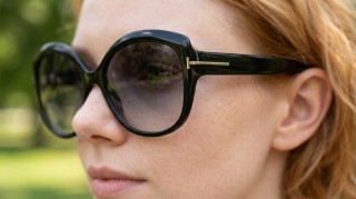Tom Ford Chiara-02 FT0919 01B 60 Wygenerowany obraz
